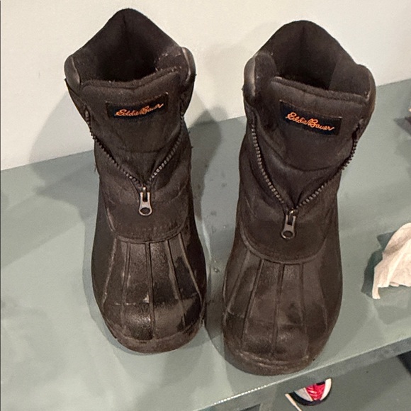 Eddie Bauer Black Insulated Boots - Picture 1 of 5